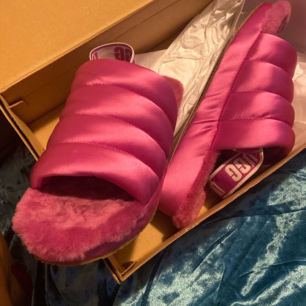 Authentic ugg puff yeah